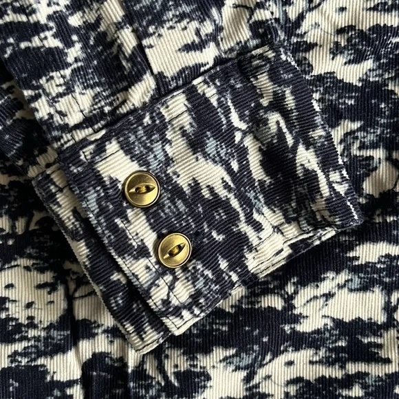 Patagonia Women’s Corduroy Button Down Shirt Size 6, Small - Picture 2 of 4